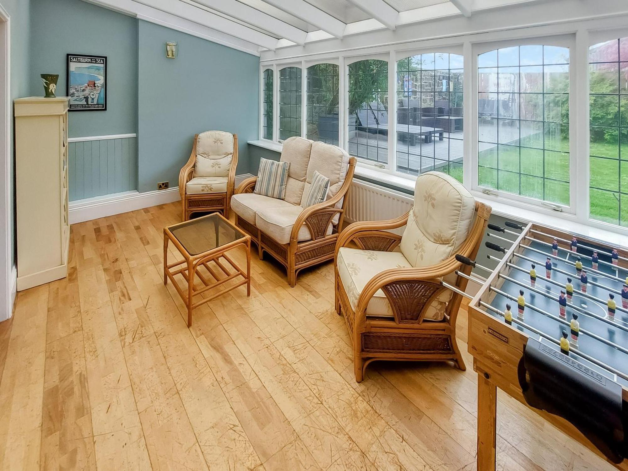 Oakridge Villa Hinderwell Екстериор снимка
