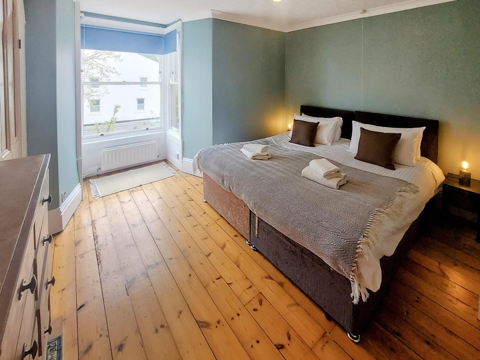 Oakridge Villa Hinderwell Екстериор снимка